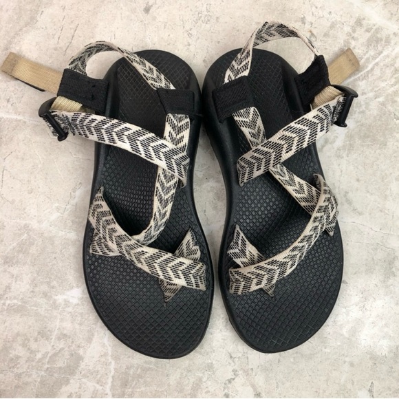 Chaco Sandals Z/Cloud 2 | Black and White | size 7 - Picture 2 of 5